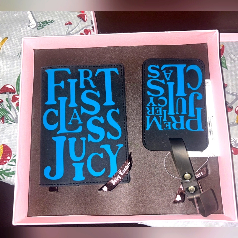 Juicy Couture y2k NWT Luggage Tag/Passport Carrier Set -In original box-